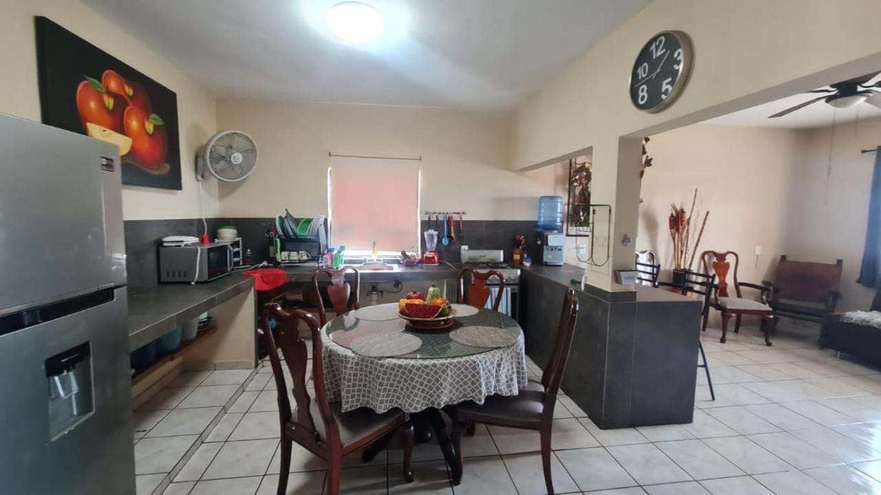 דירות מזטלן Casa A Pie De Playa Isla De La Piedra מראה חיצוני תמונה