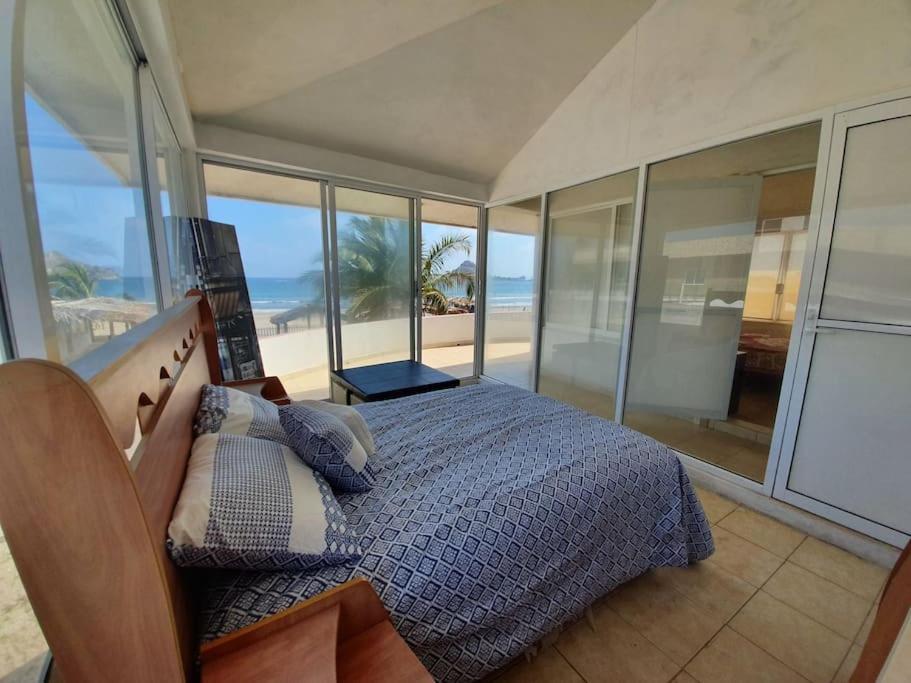 דירות מזטלן Casa A Pie De Playa Isla De La Piedra מראה חיצוני תמונה