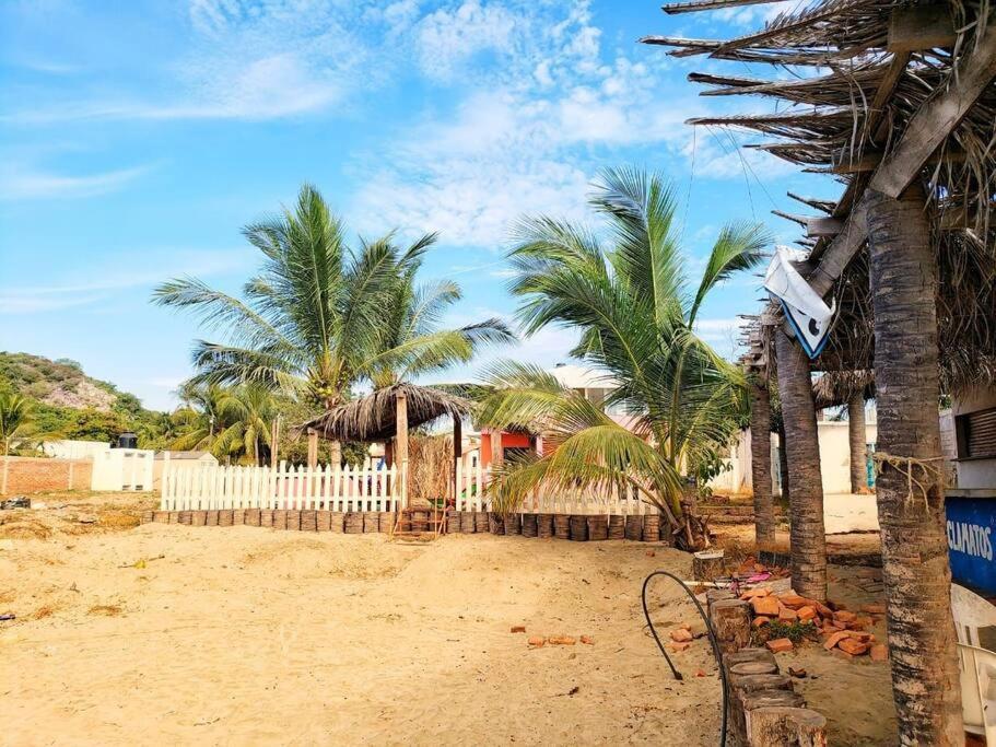 דירות מזטלן Casa A Pie De Playa Isla De La Piedra מראה חיצוני תמונה